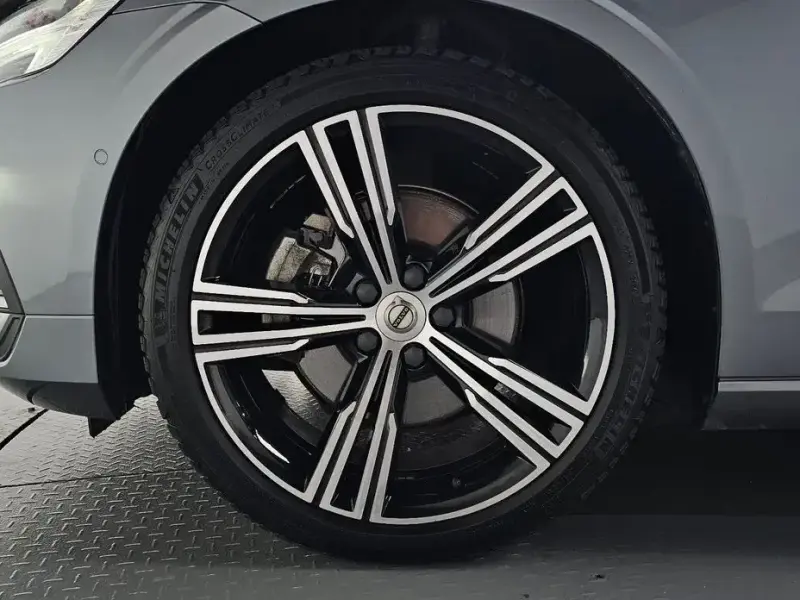 2020 Volvo S60 с пробегом 63 972 км