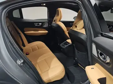 2020 Volvo S60 с пробегом 63 972 км