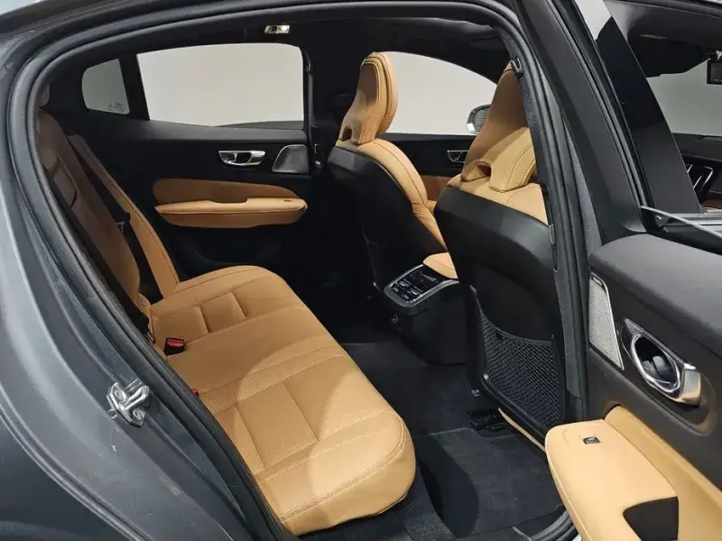 2020 Volvo S60 с пробегом 63 972 км