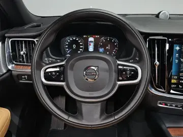 2020 Volvo S60 с пробегом 63 972 км