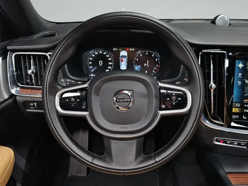 2020 Volvo S60 с пробегом 63 972 км