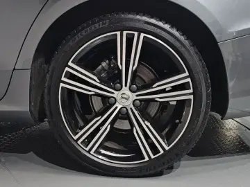 2020 Volvo S60 с пробегом 63 972 км