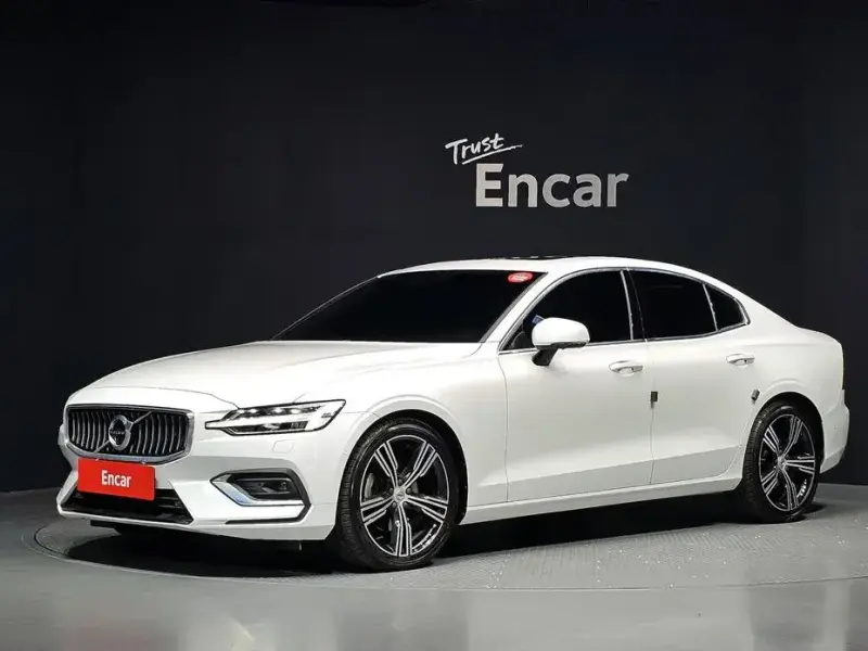 2021 Volvo S60 с пробегом 34 705 км