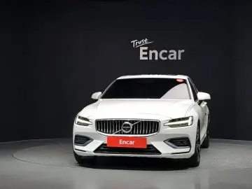 2021 Volvo S60 с пробегом 34 705 км