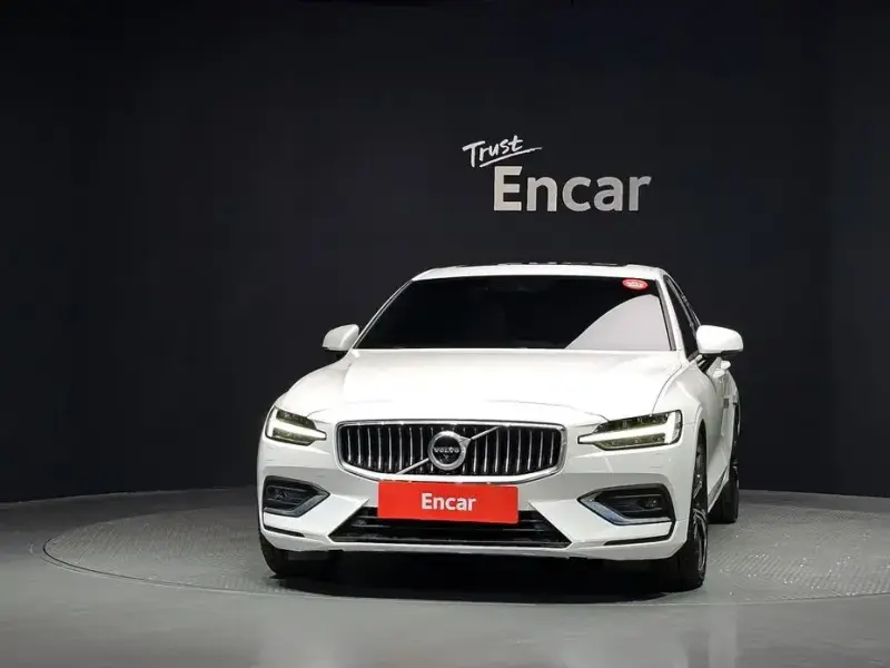 2021 Volvo S60 с пробегом 34 705 км