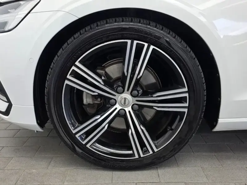 2021 Volvo S60 с пробегом 34 705 км