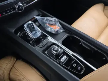 2021 Volvo S60 с пробегом 34 705 км