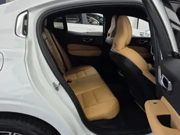 2021 Volvo S60 с пробегом 34 705 км