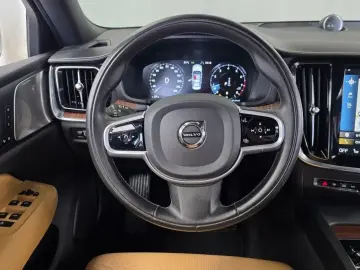 2021 Volvo S60 с пробегом 34 705 км