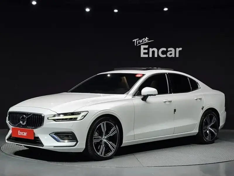 2020 Volvo S60 с пробегом 43 637 км