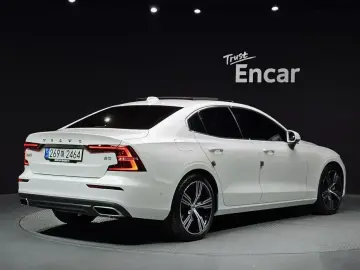 2020 Volvo S60 с пробегом 43 637 км