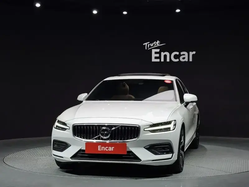 2020 Volvo S60 с пробегом 43 637 км
