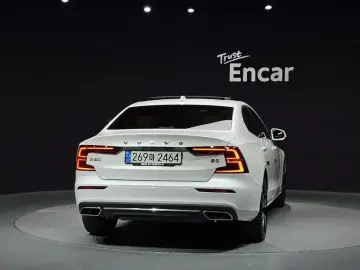 2020 Volvo S60 с пробегом 43 637 км