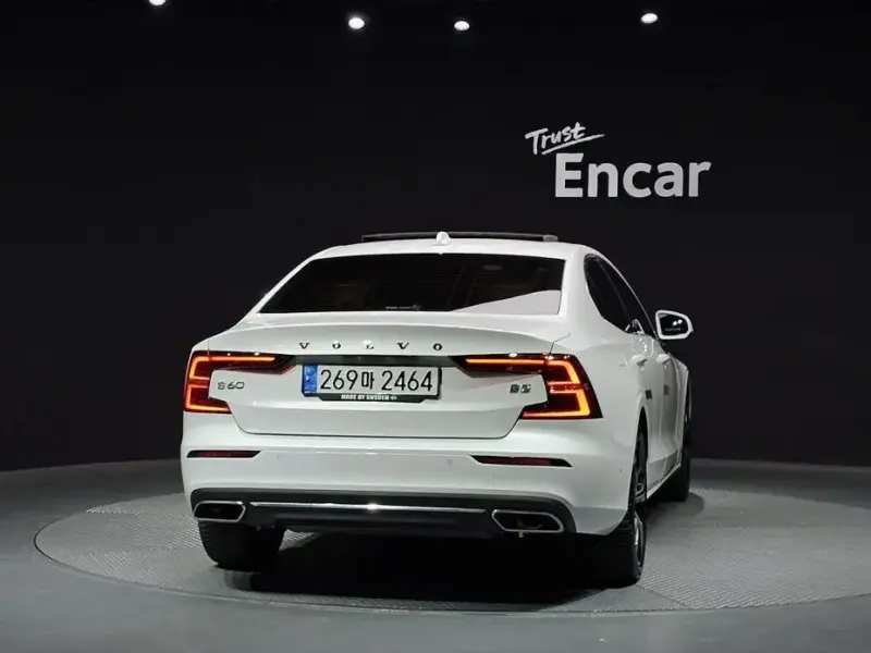 2020 Volvo S60 с пробегом 43 637 км