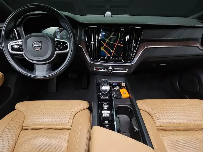 2020 Volvo S60 с пробегом 43 637 км