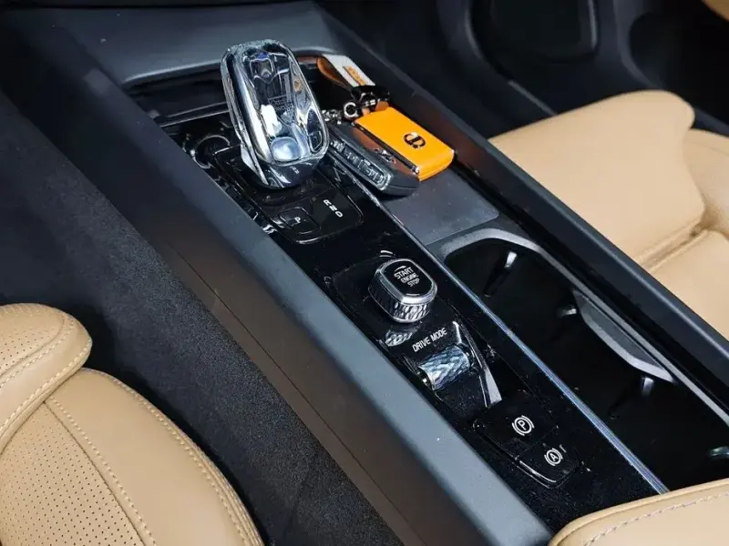 2020 Volvo S60 с пробегом 43 637 км