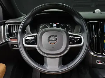 2020 Volvo S60 с пробегом 43 637 км