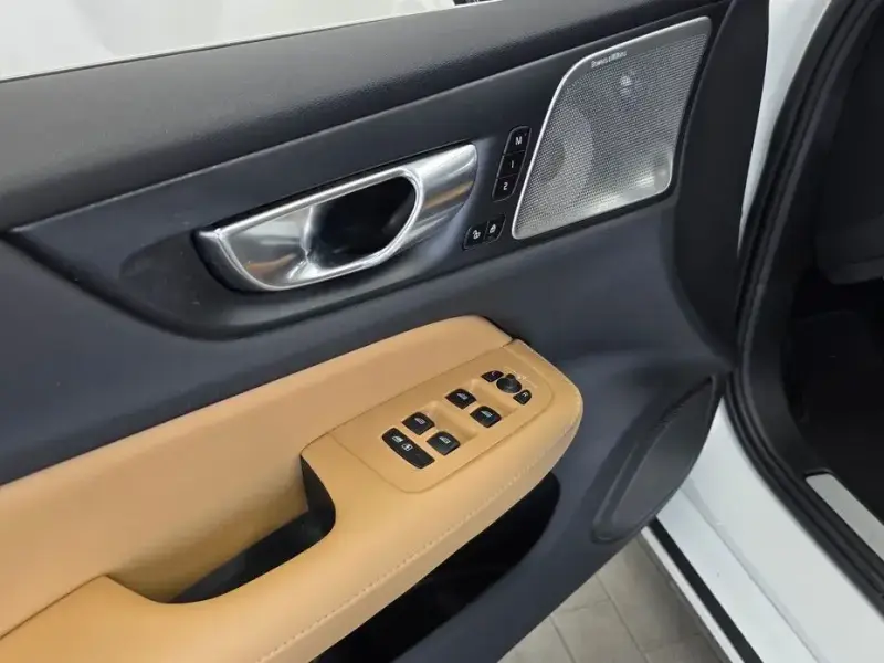 2021 Volvo S60 с пробегом 34 705 км