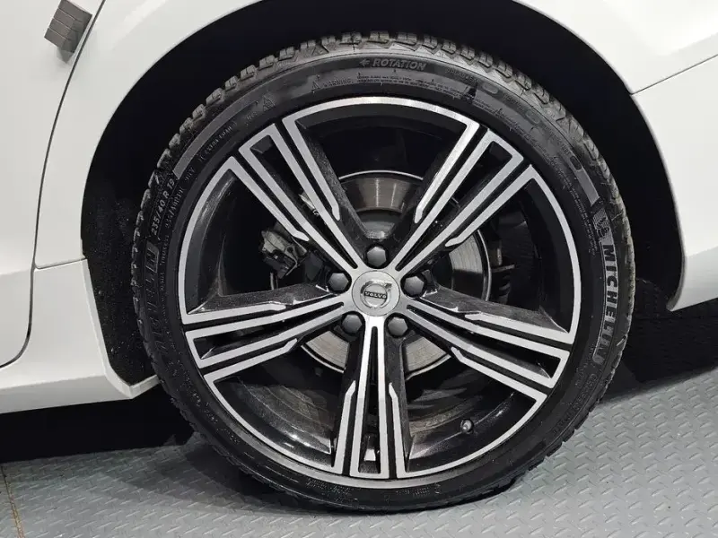2020 Volvo S60 с пробегом 43 637 км