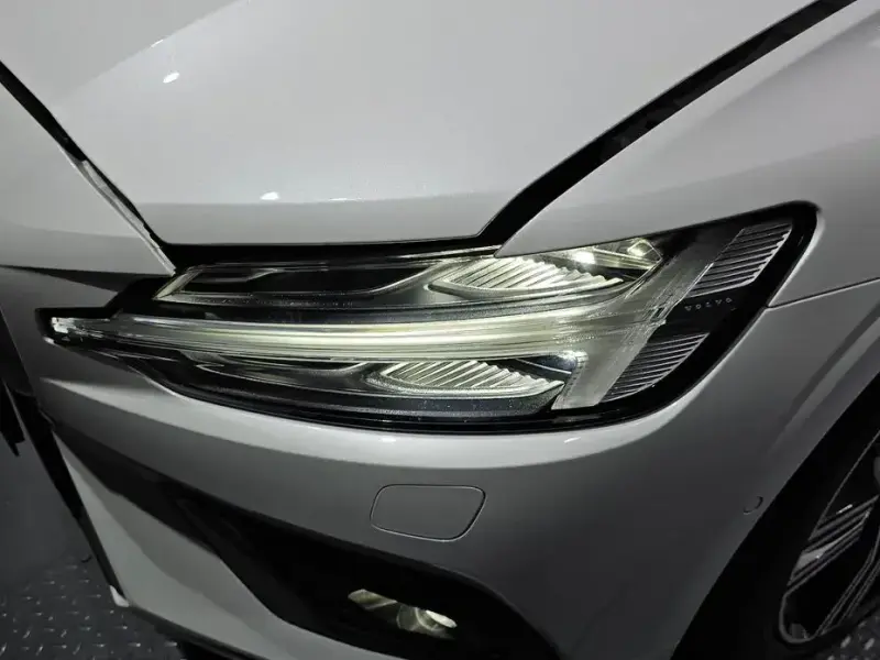 2020 Volvo S60 с пробегом 43 637 км