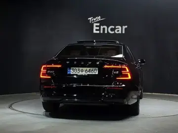 2023 Volvo S60 с пробегом 27 715 км