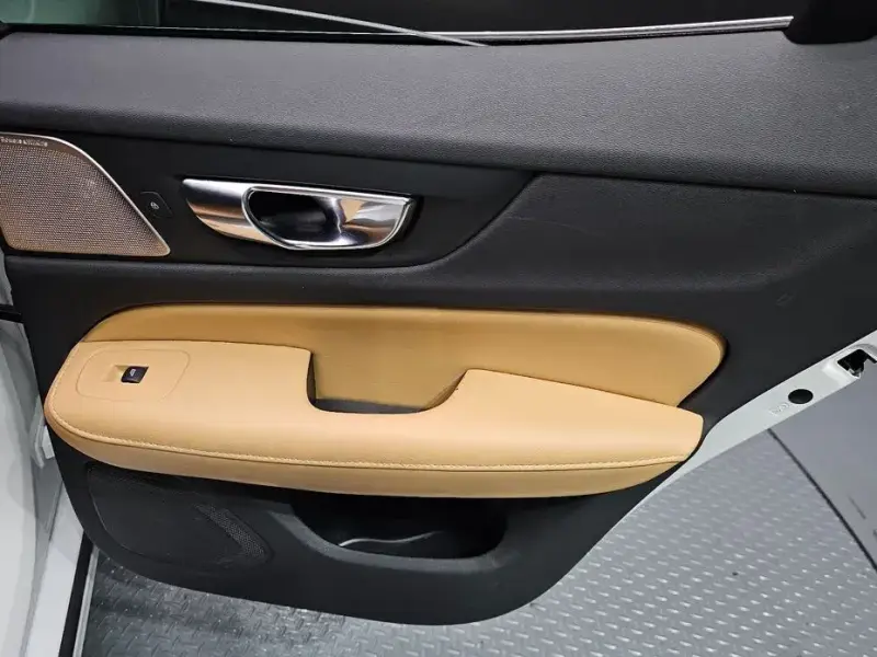2020 Volvo S60 с пробегом 43 637 км