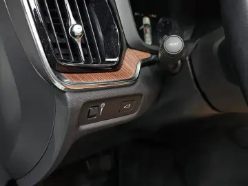 2020 Volvo S60 с пробегом 43 637 км