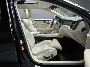 2023 Volvo S60 с пробегом 27 715 км