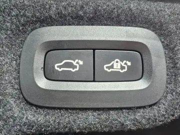 2023 Volvo S60 с пробегом 27 715 км