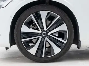 2023 Volvo S60 с пробегом 11 801 км