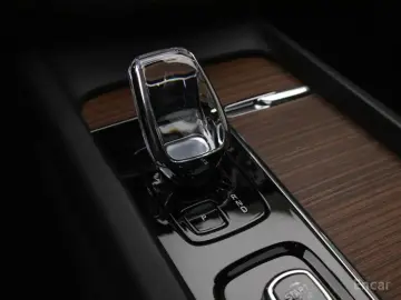 2023 Volvo S60 с пробегом 11 801 км