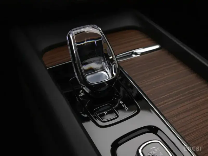 2023 Volvo S60 с пробегом 11 801 км