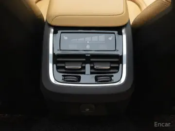 2023 Volvo S60 с пробегом 11 801 км