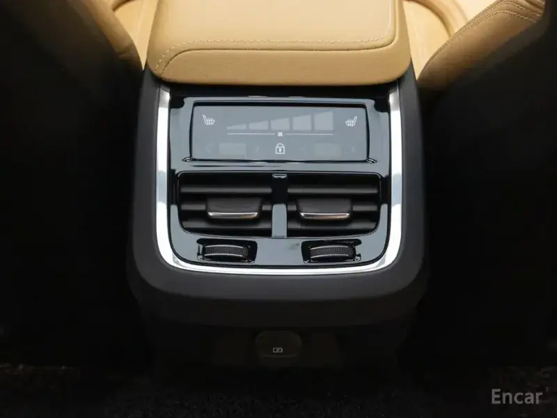 2023 Volvo S60 с пробегом 11 801 км