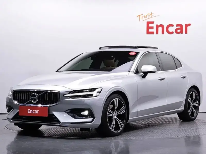 2021 Volvo S60 с пробегом 16 674 км