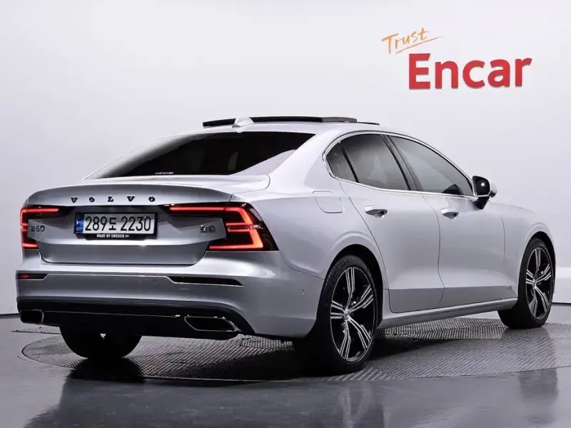 2021 Volvo S60 с пробегом 16 674 км