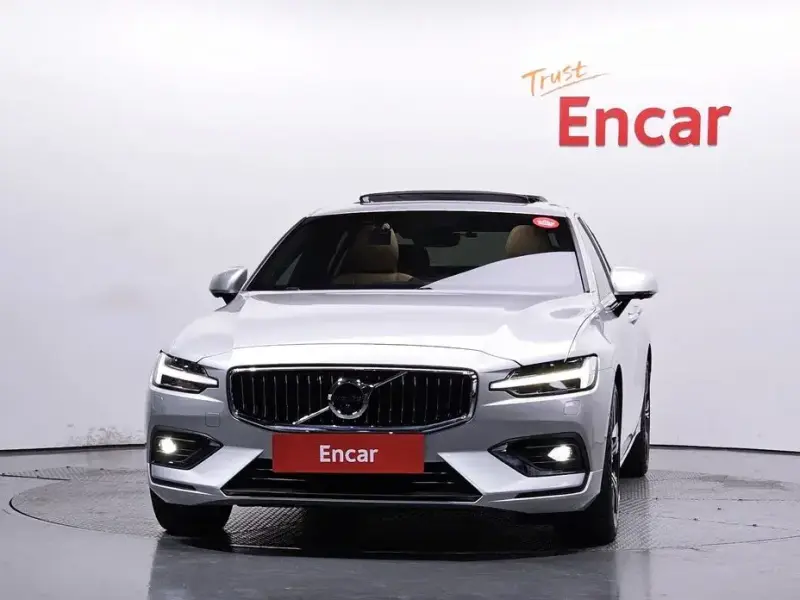 2021 Volvo S60 с пробегом 16 674 км