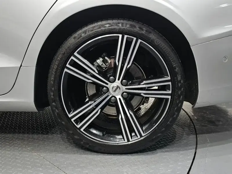 2021 Volvo S60 с пробегом 16 674 км