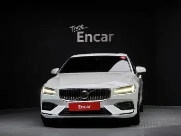 2023 Volvo S60 с пробегом 39 169 км