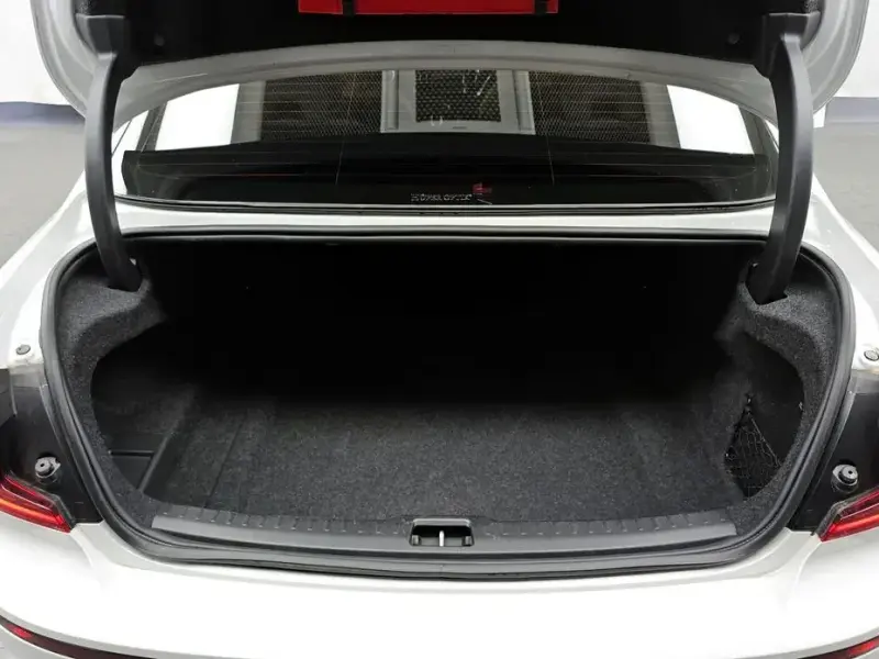 2023 Volvo S60 с пробегом 39 169 км