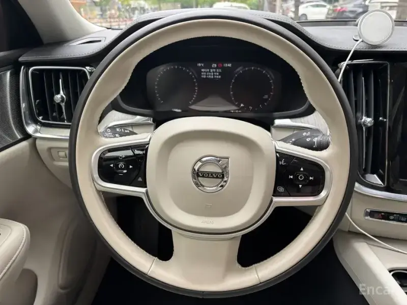 2021 Volvo S60 с пробегом 13 226 км