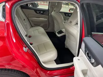 2021 Volvo S60 с пробегом 13 226 км