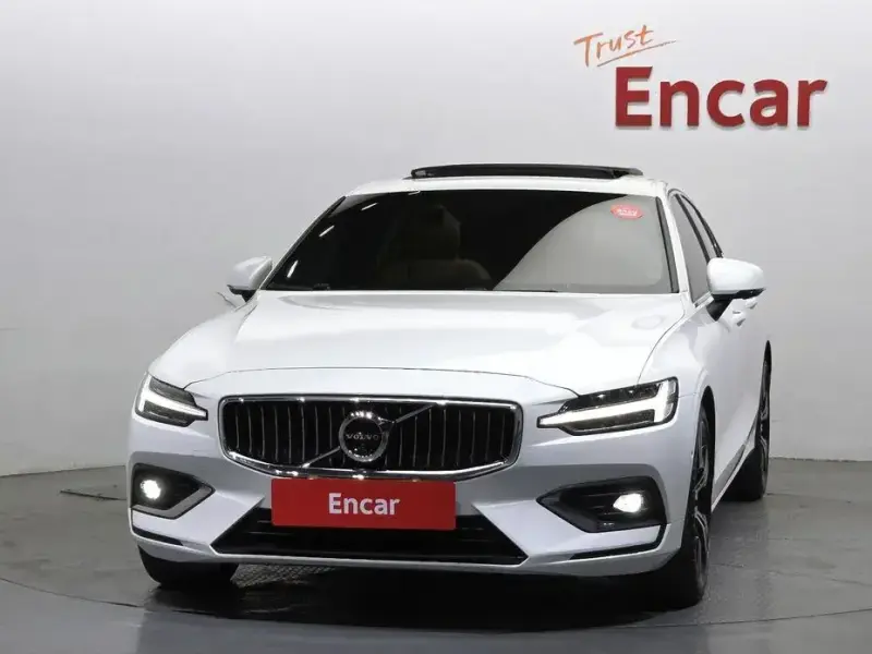 2021 Volvo S60 с пробегом 81 088 км