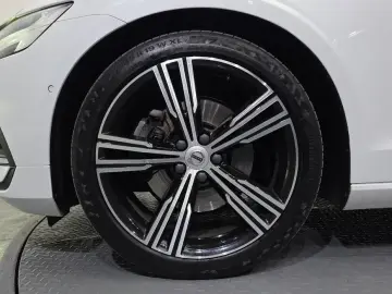 2021 Volvo S60 с пробегом 81 088 км