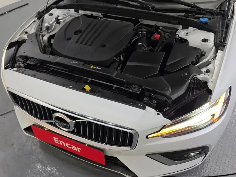 2021 Volvo S60 с пробегом 81 088 км
