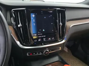 2021 Volvo S60 с пробегом 81 088 км