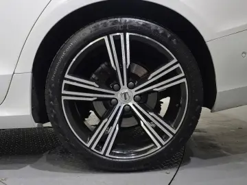 2021 Volvo S60 с пробегом 81 088 км