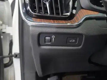 2021 Volvo S60 с пробегом 81 088 км