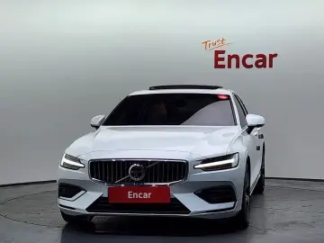 2021 Volvo S60 с пробегом 73 808 км