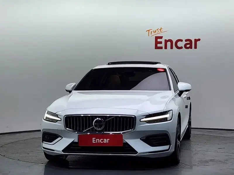 2021 Volvo S60 с пробегом 73 808 км